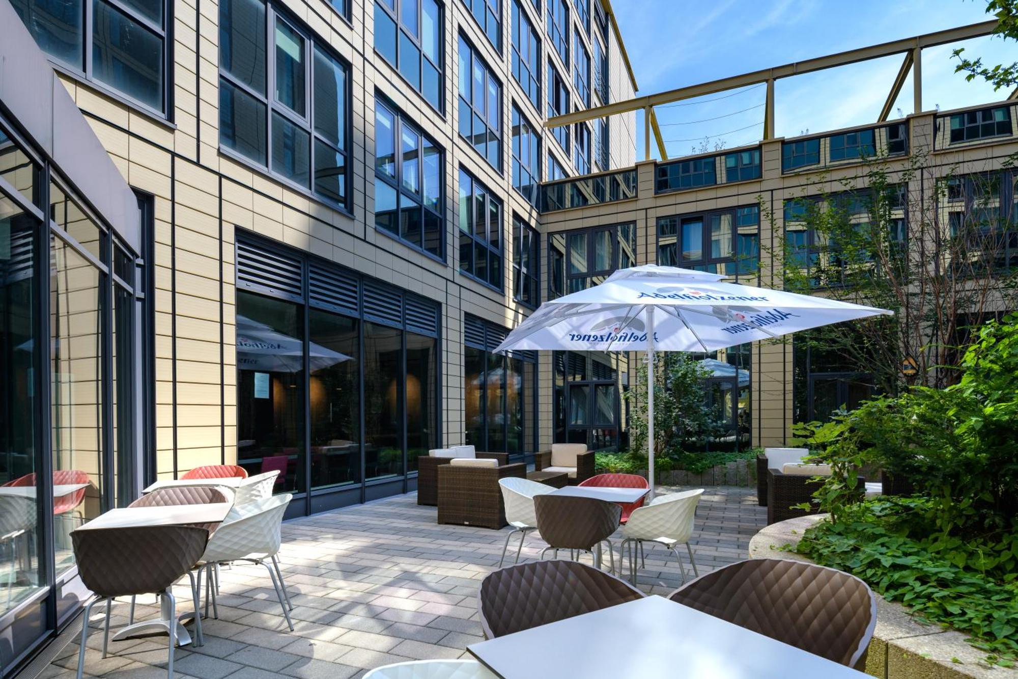 Novotel Suites Muenchen Parkstadt Schwabing Exteriör bild